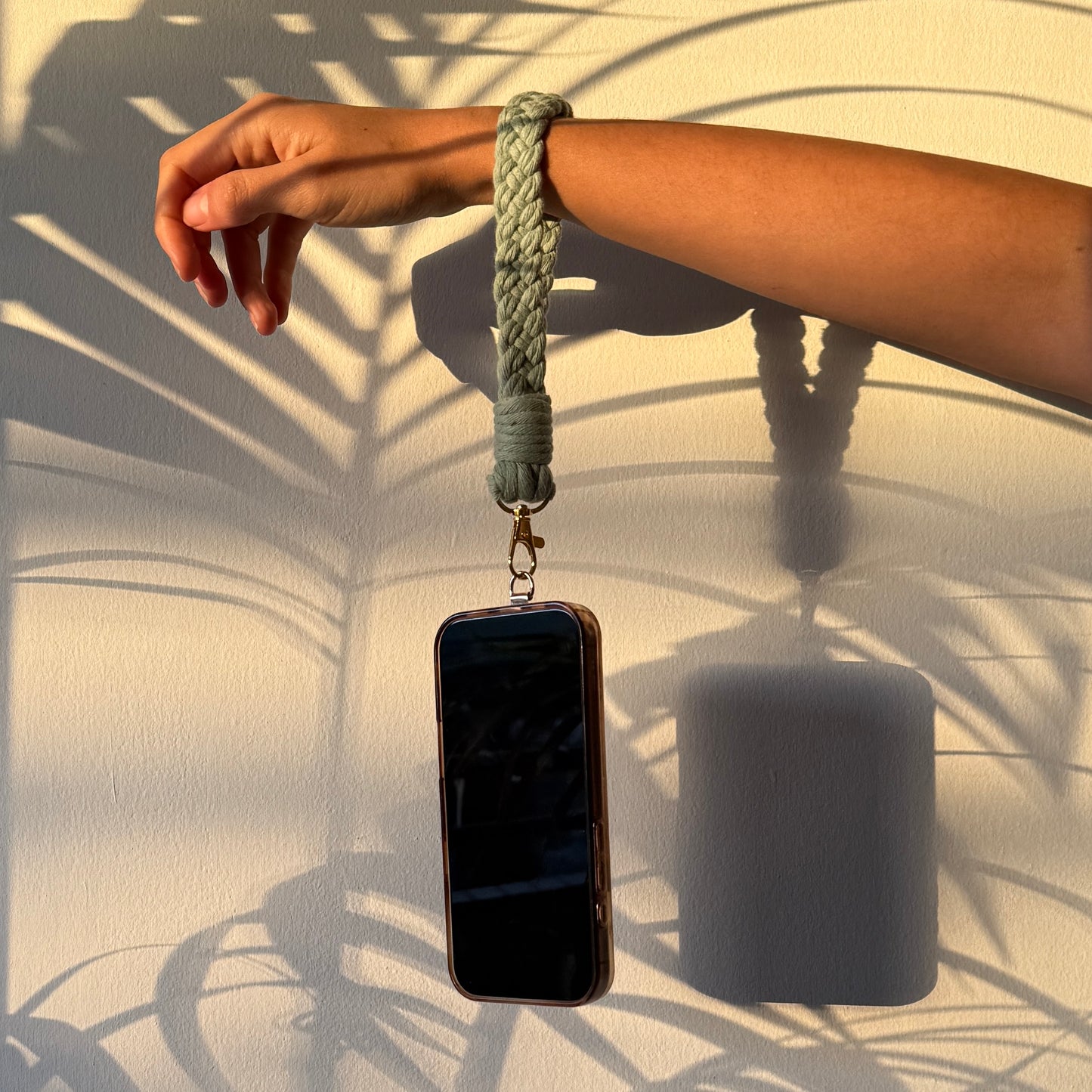 wristlet - olive green